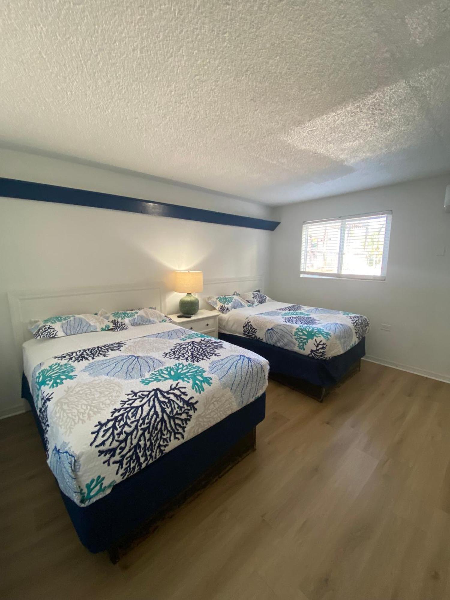 Kingsail Resort Маратон Екстериор снимка