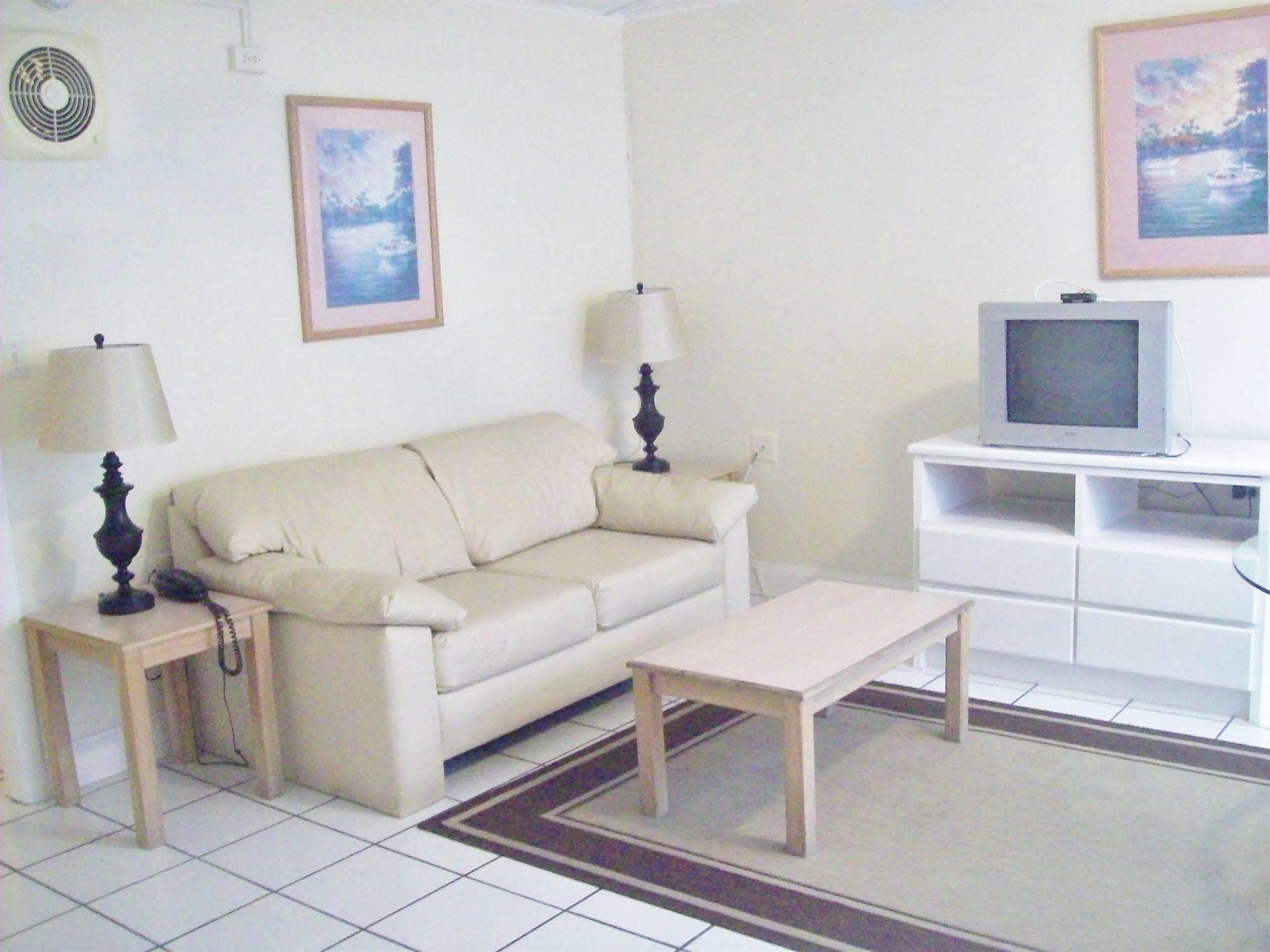 Kingsail Resort Маратон Екстериор снимка