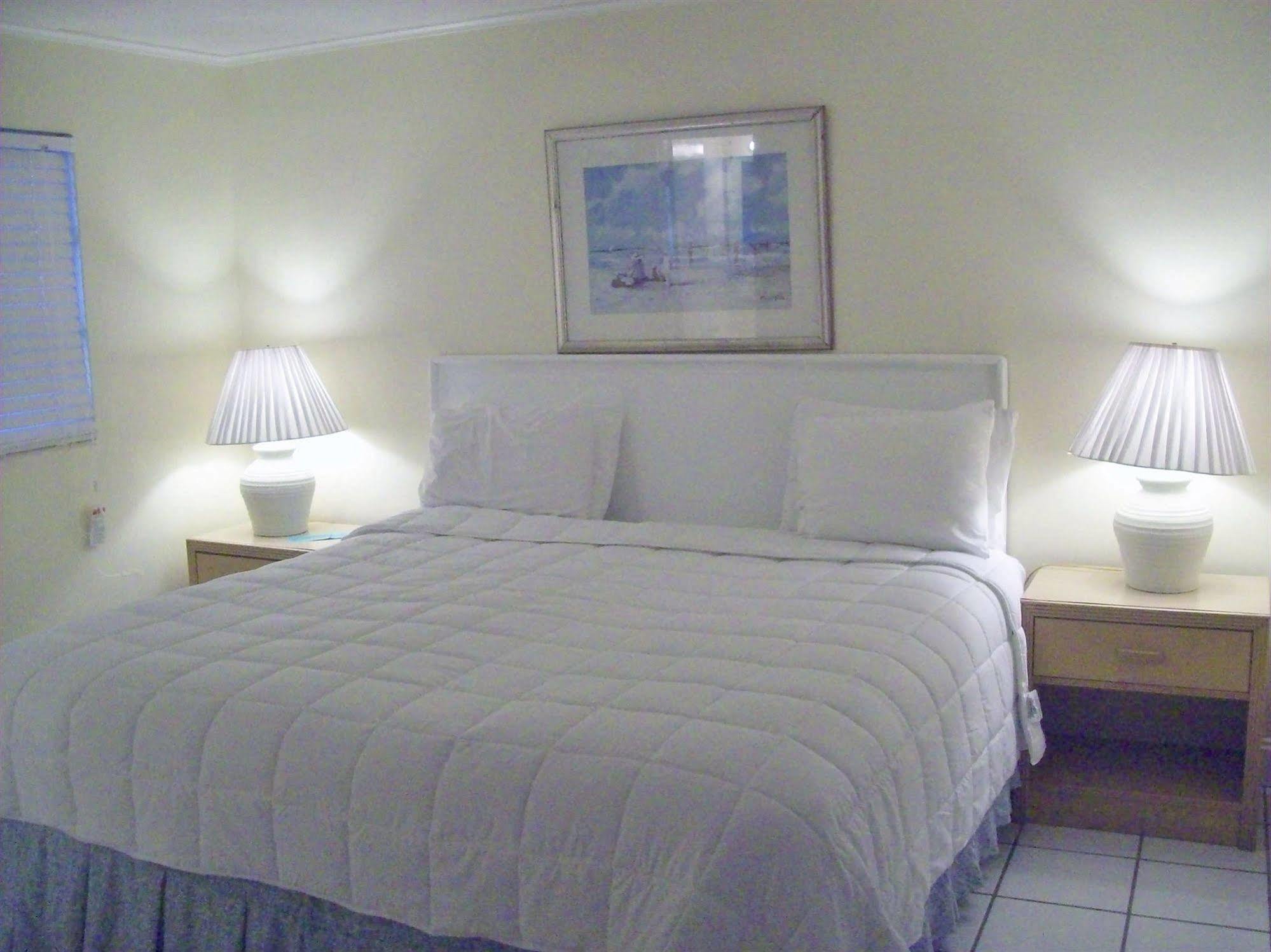 Kingsail Resort Маратон Екстериор снимка
